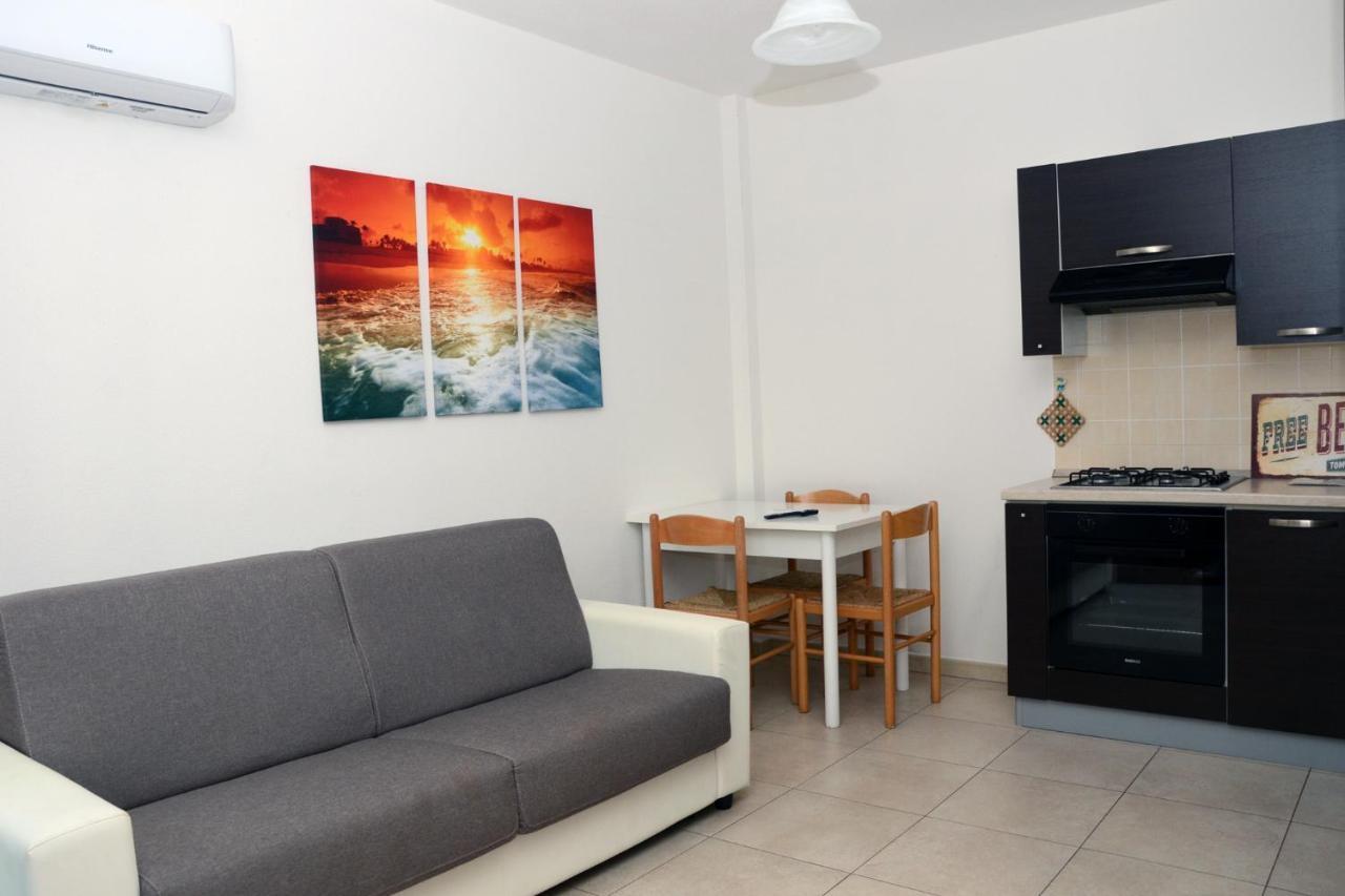 Appartamenti Fronte Mare Siniscola Bagian luar foto